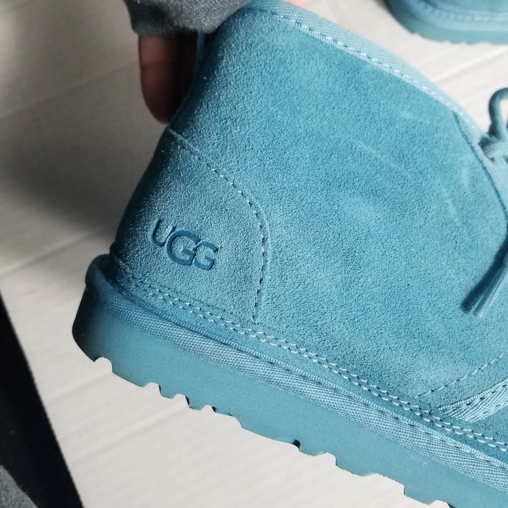 UGG MEN'S BLUE NEUMEL CHUKKA BOOTS SIZE 8